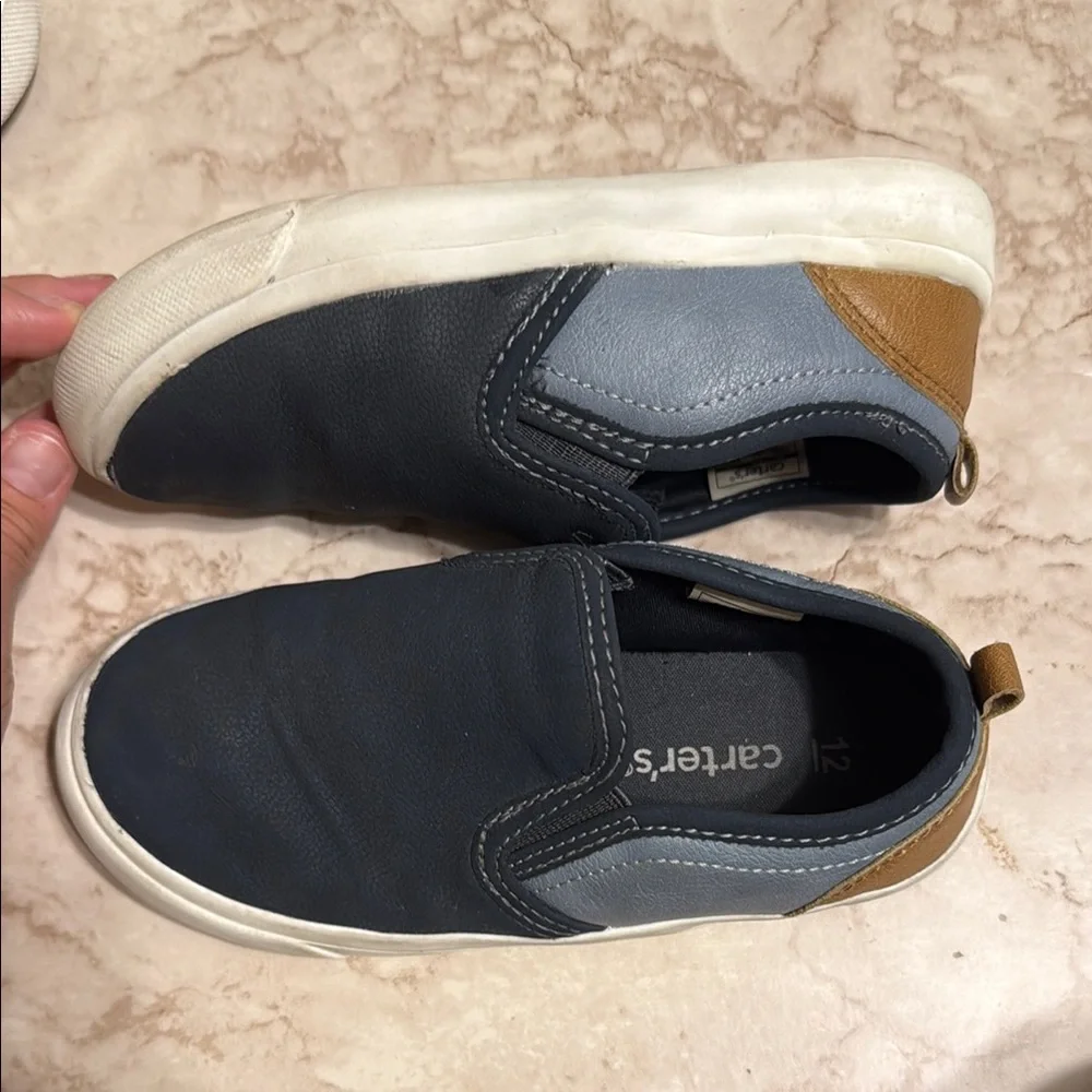 Previously loved toddler boys size 12 dress shoes OshKosh B’gosh and Carter’s - Picture 5 of 6